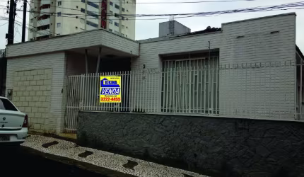 Terreno à venda, 423.00 m2 por R$827520.00  - Centro - Ponta Grossa/PR