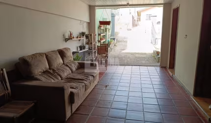 Casa Residencial com 3 quartos  à venda, 120.00 m2 por R$380000.00  - Oficinas - Ponta Grossa/PR