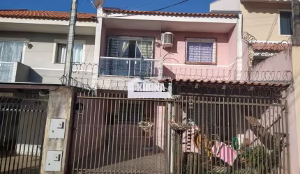 Sobrado com 3 quartos  à venda, 90.00 m2 por R$350000.00  - Uvaranas - Ponta Grossa/PR