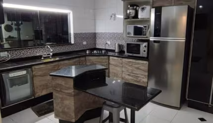 Sobrado a venda no residencial Villa dos Inglezes na zona oeste de Sorocaba-SP.