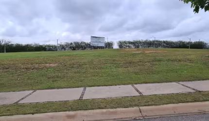 Terreno comercial à venda no Green Valley, Votorantim  por R$ 495.000