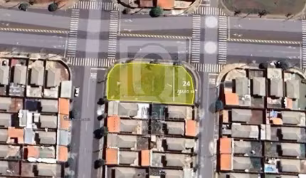 Terreno de esquina à venda com 242 m² no Residencial Vida Nova Tatuí - Tatuí
