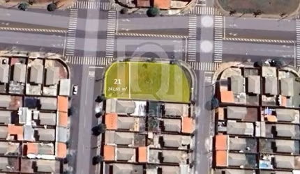 Terreno de esquina à venda com 242 m² no Residencial Vida Nova Tatuí - Tatuí
