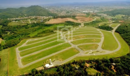 Terreno à venda no Condomínio Terras Alpha Nova Esplanada em Votorantim