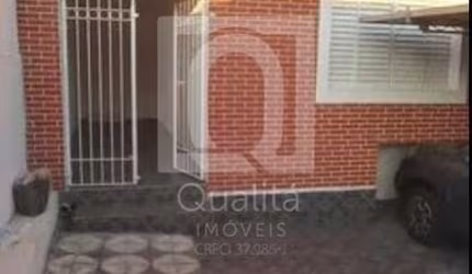 Casa térrea à venda no bairro Vila Santana em Sorocaba
