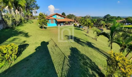 Chácara com escritura e piscina no Quintas De Pirapora II em Salto de Pirapora