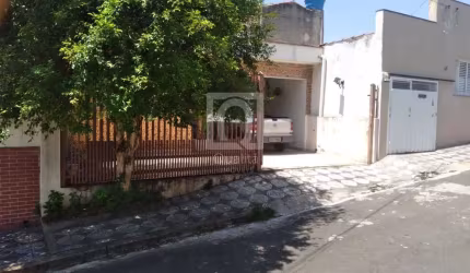 Casa térrea com 3 quartos na Vila Santana Sorocaba