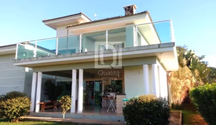 Casa sobrado no Condomínio Village da Serra em Araçoiaba