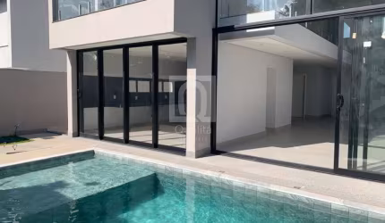 Casa à venda, sobrado com 305 m² de área construída  no Condomínio Alphaville Nova Esplanada 1