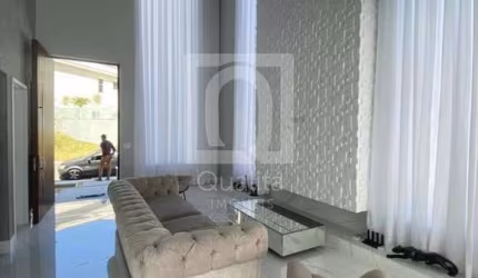 Casa à venda no Condomínio New Ville, Santana de Parnaíba | 4 suítes e piscina
