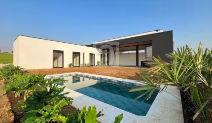 Casa térrea à venda no Village Ipanema 2 em Araçoiaba da Serra