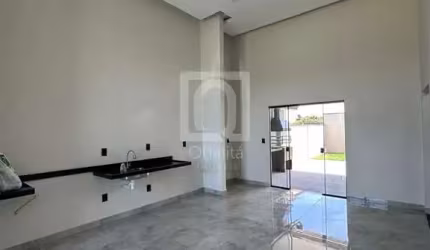 Casa em Condomínio em Araçoiaba da Serra-SP