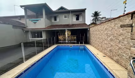 Casa Perto Praia,3dorm,área gourmet,piscina,quadra,2vagas,R$899mil aceita Banco