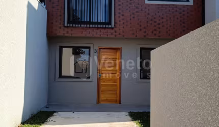 Sobrado à Venda no Santa Cândida
