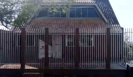Casa à Venda no Atuba - Colombo/PR Próxima a Comércios e Transporte