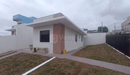 Casa à Venda no Atuba – De Esquina Atrás da Leroy Merlin, com fácil acesso pela BR-116 e Estrada da Ribeira