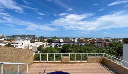 COBERTURA DUPLEX À VENDA NA ENSEADA