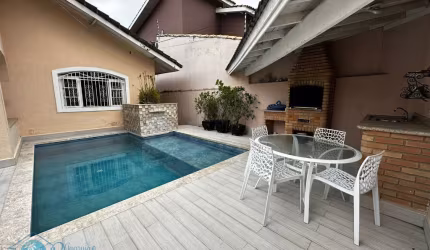 CASA A VENDA NA ENSEADA