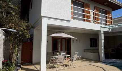 CASA A VENDA EM CONDOMINIO