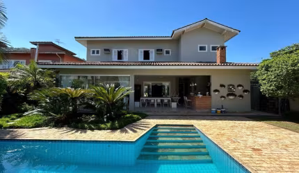 CASA A VENDA EM CONDOMINIO