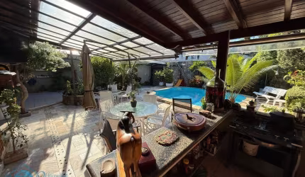 CASA ALTO PADRAO A VENDA NA ENSEADA