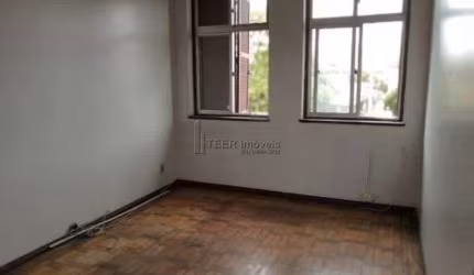 Apartamento à venda no bairro Passo da Areia - Porto Alegre/RS