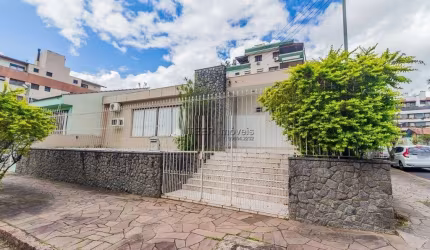 Casa à venda no bairro Jardim Lindóia - Porto Alegre/RS