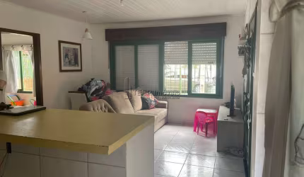 Casa à venda no bairro Jardim Sabará - Porto Alegre/RS