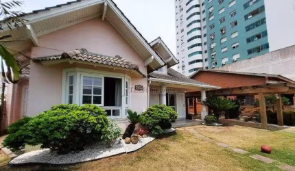 Casa à venda no bairro Centro - Tramandaí/RS