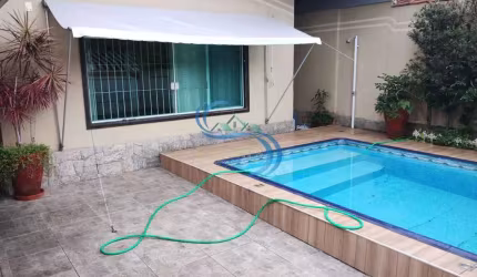 Casa com 4 dorms, Caiçara, Praia Grande