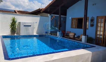 Casa com 3 dorms, Imperador, Praia Grande