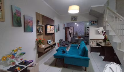 Sobrado à venda com 2 quartos no bairro Nova Itanhaém (Praia)