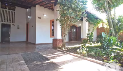 Casa à venda com 3 quartos no bairro Guarda Civil