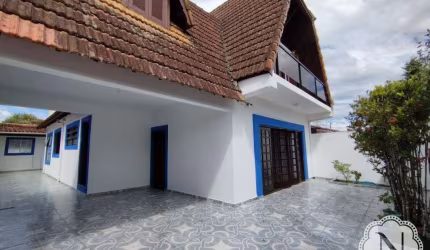 Sobrado à venda com 4 quartos no bairro Ivoty