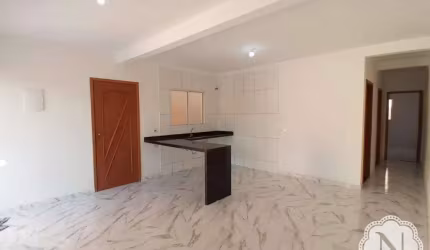 Casa com quintal à venda perto da praia - Itanhaém SP