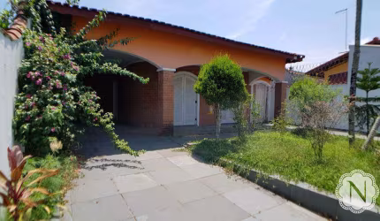 Casa à venda com 8 quartos no bairro Suarão