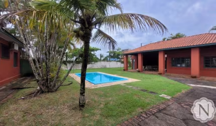 Casa à venda com 4 quartos no bairro Centro