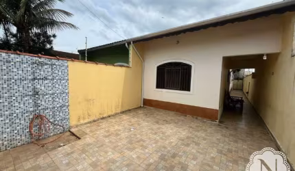 Casa no bairro Nova Itanhaém (Praia)