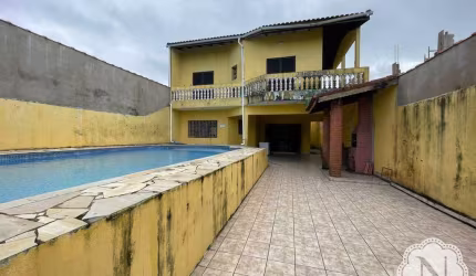 Sobrado à venda com 4 quartos no bairro Tupy
