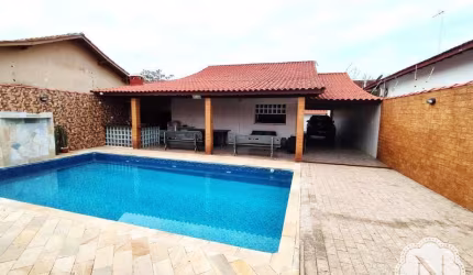 Casa à venda com 4 quartos no bairro Jardim Suarão (Praia)