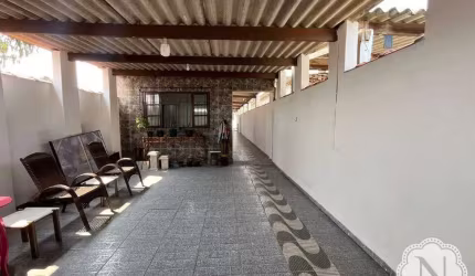 Casa à venda com 3 quartos no bairro Jardim Oásis