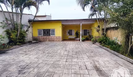 Casa à venda com 3 quartos no bairro Corumbá