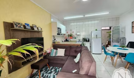 Sobrado no bairro Nova Itanhaém (Praia)