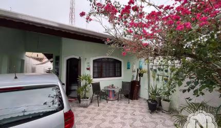 Casa a 400 metros da praia no Suarão