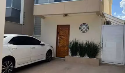 Sobrado à venda com 2 quartos no bairro Nova Itanhaém (Praia)