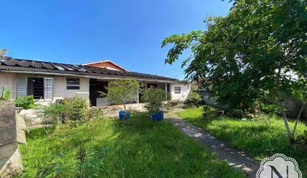 Casa à venda com 2 quartos no bairro Ivoty