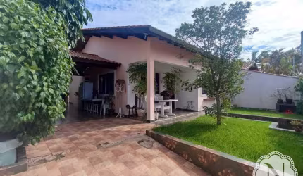 Casa à venda com 3 quartos no bairro Jardim Suarão (Praia)
