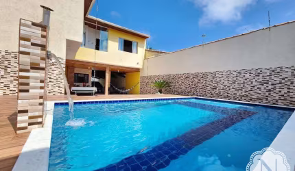 Casa à venda com 5 quartos no bairro Jamaica