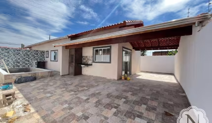 Casa à venda com 2 quartos no bairro Jamaica (Praia)