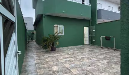 Lindo sobrado a 50 mts do Mar! Oportunidade!